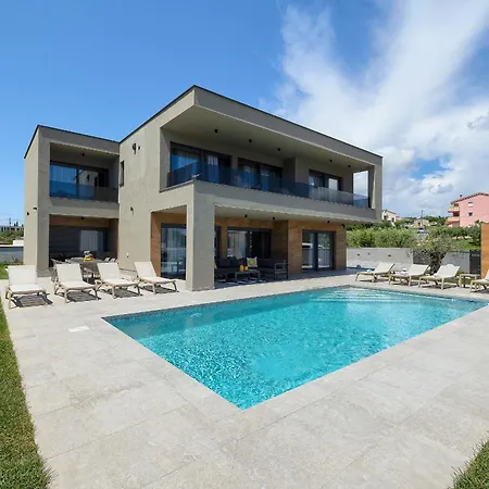 Villa Skalica - Medulin Sea View *
