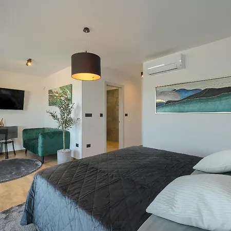 Skalica - Medulin Sea View Villa *