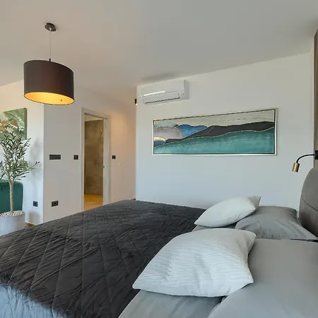 Villa Skalica - Medulin Sea View