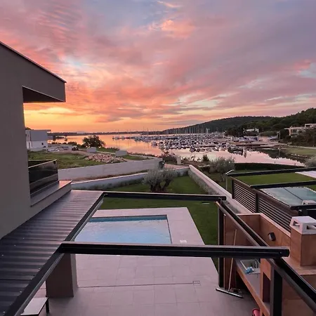 Skalica - Medulin Sea View Villa *