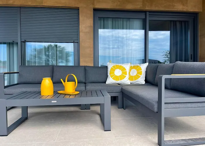 Villa Skalica - Medulin Sea View *